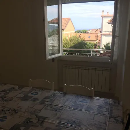 Lägenhet A Casa Di Nonna Luciana - Trilocale Con Giardino