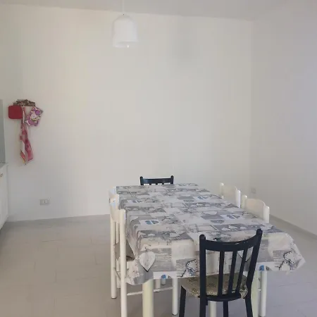A Casa Di Nonna Luciana - Trilocale Con Giardino Lägenhet *