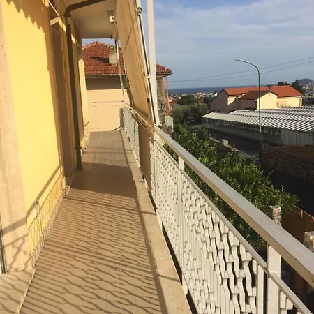 A Casa Di Nonna Luciana - Trilocale Con Giardino Apartment Ceriale